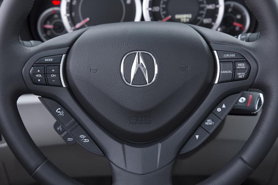 Детали интерьера Acura TSX 2008 года  (фото 139 из 210)